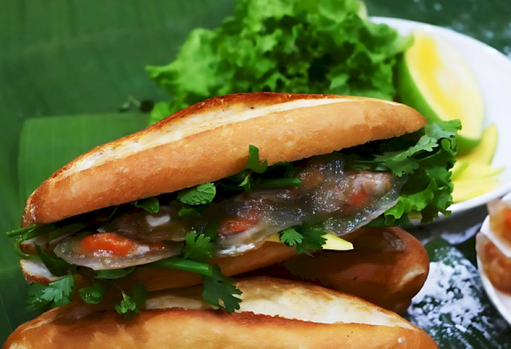 Aunt Phuong's Banh mi bot loc
